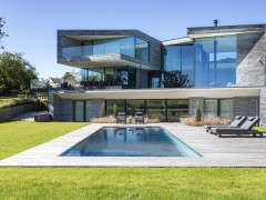 Van Eeckhoudt Pools  Royaal genieten van de pracht van inox 