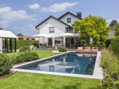 Dhaenens Pools & Gardens Zwembad met een zomerse touch