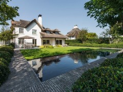 Biopool Strakke spiegelvijver